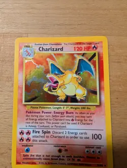 Wizards of the Coast Pokemon TCG Charizard Base Set Holo Rare 4/102 EN 1999 - Image 3