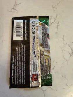 Pokemon Sword and Shield: Evolving Skies Sealed Booster Pack Brand New - Image 2