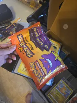 Pokemon Pokemon TCG Trick or Trade BOOster Bundle Booster Pack 35 Cards English - Image 1