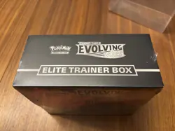 Evolving Skies Pokemon Elite Trainer Box ETB *RIPS IN PLASTIC* [Syl/Esp/Gla/Vap] 820650808944 - Image 5