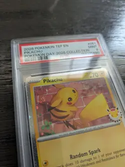 2026 POKEMON TEF EN-TEMPORAL FORCES POKEMON DAY 2026 COLLECTION PIKACHU PSA 9 - Image 3