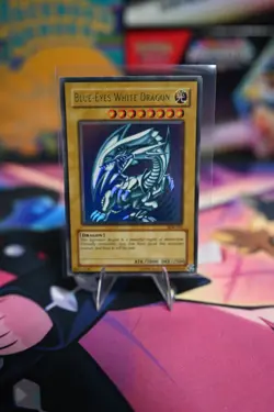Blue-Eyes White Dragon Set: Starter Deck Kaiba (SDK-001) - Image 1