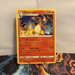 Charizard 025/185 Rare Vivid Voltage Pokemon NM - Image 1