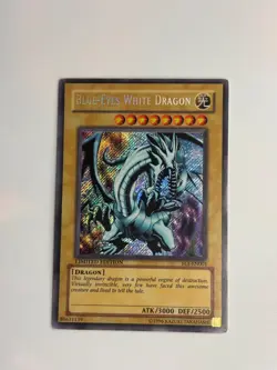 Blue-Eyes White Dragon Secret Rare FL1-EN001 HP Yugioh - Image 1