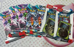 Pokemon Paradox Rift Bundle: 5 Sleeved packs and 2 blisters - Image 1