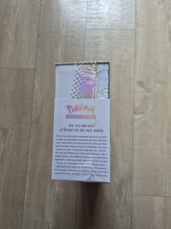 Pokemon - Coffret Super Premium 8.5 Evolutions Prismatiques SPC Neuf Scelle FR 1 - Image 3