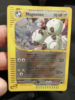 Pokemon Magneton H19/H32 Skyridge Holo Rare Eng - Image 1