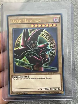 Dark Magician YGLD-ENBO2 UltraRare Ist Edition Yugioh NM - Image 1