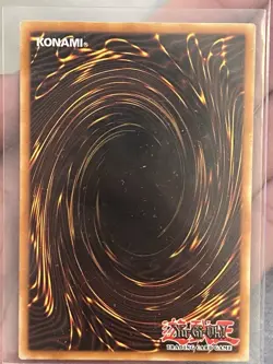 Dark Magician YGLD-ENBO2 UltraRare Ist Edition Yugioh NM - Image 4