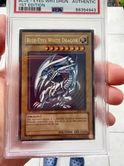 YuGiOh! Blue eyes white dragon SDK-001 1st - Image 1