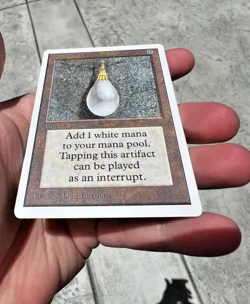 Mox Pearl – Unlimited Edition – Authentic Vintage Power Nine - Image 1