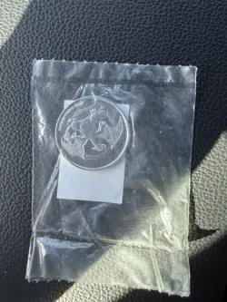 Pokemon 2005 Charizard World Championships Coin - Sealed - New - Image 2