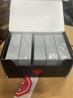 Magic of the Gathering Land Station 500 Pack - Image 2