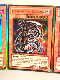 yugioh 3X Dark Armed Dragon GLD2-EN031 Gold Rare LIMITED ED Near Mint Play Set - Image 5