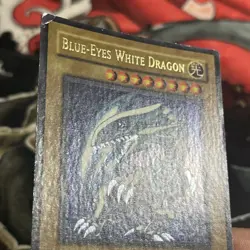 Blue-Eyes White Dragon SDK-001 Ultra Rare WAVY Unlimited OG YuGiOh Iconic - Image 4