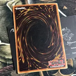 Blue-Eyes White Dragon SDK-001 Ultra Rare WAVY Unlimited OG YuGiOh Iconic - Image 5