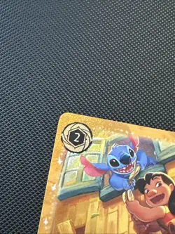 Disney Lorcana Lilo Escape Artist 25/P2 EN 6 Golden Glitter Foil NM - Image 4