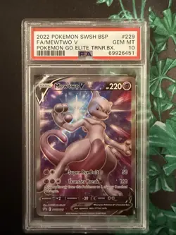 2022 POKEMON SWSH PROMO POKEMON GO ETB #229 FULL ART/MEWTWO V PSA 10 - Image 1