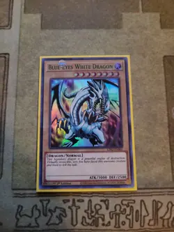 YUGIOH BLUE-EYES WHITE DRAGON LDS2-EN001 ULTRA 1ST ED NM GREEN VER. 1 - Image 1