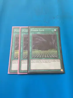 YUGIOH 3x Super Rare Fusion Gate FUEN-EN050 1st Edition - Image 1