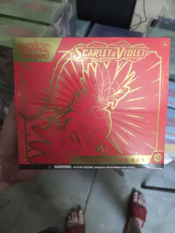 Pokemon Scarlet and Violet Base Elite Trainer Box Koraidon ETB Tear - Image 1