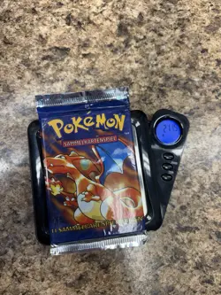 HEAVY Pokemon 1999 Base Set Unlimited Booster Pack Charizard Art German Sealed - Image 1