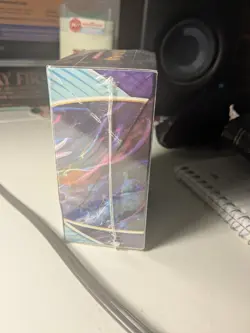 Pokemon TCG Chilling Reign Build & Battle Box English Sealed - Image 2