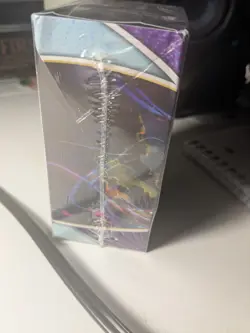 Pokemon TCG Chilling Reign Build & Battle Box English Sealed - Image 4