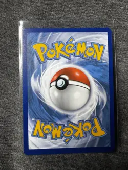 The Pokemon Company Mew VMAX 114/264 Fusion Strike Ultra Rare Full Art Holo - Image 2