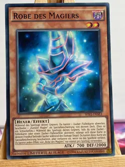 Robe des Magiers SHVI-DESE3 Super Rare DE NM YUGIOH - Image 1