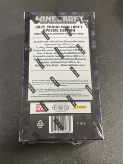 Panini 2025 Minecraft Special Edition Trading Cards Box Exclusive Parallels - Image 2