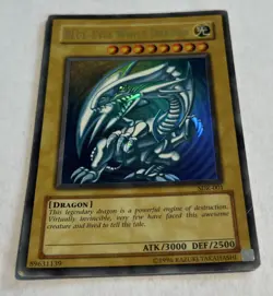 Yu-Gi-Oh! Blue-Eyes White Dragon SDK-001 Ultra Rare Unlimited English Holo - Image 4