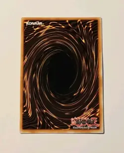 Yugioh Dark Magician LOB-EN005 Ultra Rare 25th Anniversary NM - Image 2