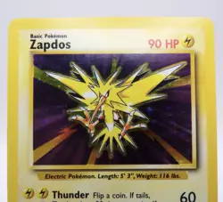1999 Pokemon TCG Base Set Zapdos Holo Rare 16/102 Wizards - Image 4
