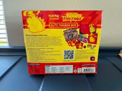 Pokemon Sword & Shield Vivid Voltage Elite Trainer Box 820650106798 - Image 2