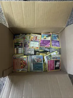 Pokemon TCG Unsorted Bulk Cards 1000+ Includes Common, and Rare Foil Cards - Image 1