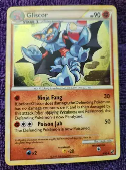 Gliscor 4/90 Undaunted Holo Rare Pokemon *NICE* - Image 1
