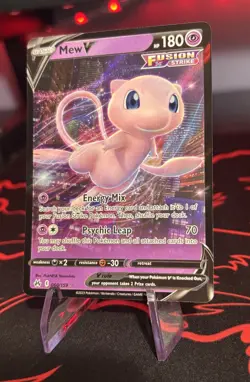 Pokemon Mew v TCG Fusion Strike Ultra Rare Holo Card 060/159 NM Condition - Image 3