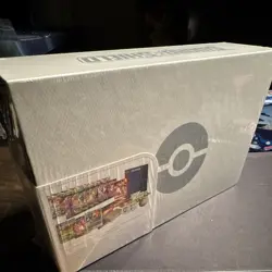 Pokemon TCG Sword & Shield Ultra-Premium Collection Charizard Box English - Image 2