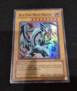 Yugioh Blue-Eyes White Dragon SKE-001 Unlimited Edition Super Rare HP - Image 1