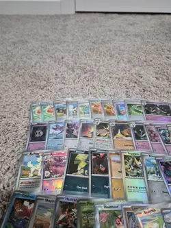 Prismatic Evolutions Lot, 71 cards 5 Masterball holo, 66 Pokeball Reverse Holo - Image 4