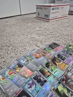 Prismatic Evolutions Lot, 71 cards 5 Masterball holo, 66 Pokeball Reverse Holo - Image 5