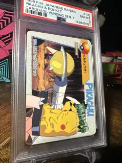 1998 POKEMON JPN BANDAI CARDDASS VENDING SERIES 4 #130 PIKACHU & ROCKET PSA 8 - Image 3