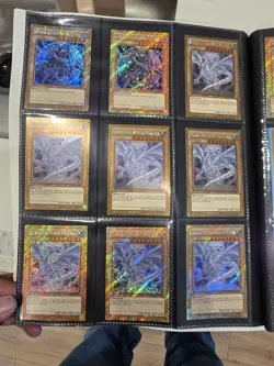 Yu-Gi-Oh! Holo Binder Collection Blue-Eyes Red-Eyes Dark Magician Girl Lot - Image 2