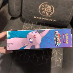 Pokemon TCG Prismatic Evolutions Premium Figure Box Espeon/Umbreon - Image 3