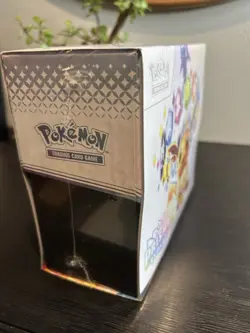Pokemon TCG Scarlet & Violet Prismatic Evolutions Elite Trainer Box ETB i Tear - Image 3