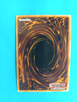 YUGIOH DARK HOLE DB1-EN113 UNLIMITED SUPER RARE HOLO LIGHT PLAY - Image 3