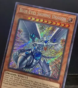2018 YUGIOH LEGENDARY COLLECTION BLUE-EYES SHINING DRAGON LCKC-EN008 SECRET RARE - Image 3