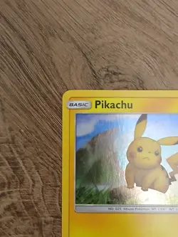 Pokemon TCG Pikachu SM183 Black Star Promo - Image 3