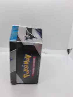 Pokemon 2021 Summer V Strikers Tin, Center Seal As Opposed To Full Seal 820650809552 - Image 4